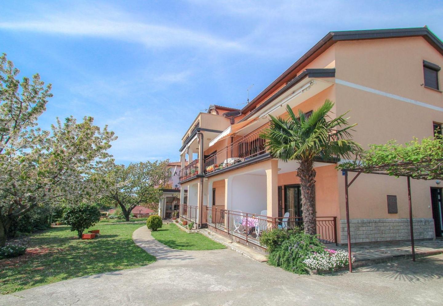 Apartments Maria Novigrad  Luaran gambar